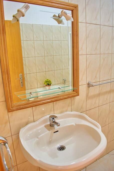 Apartamento T3 Encantador Com Piscina Wifi E Perto De Praia Santa María Exterior foto